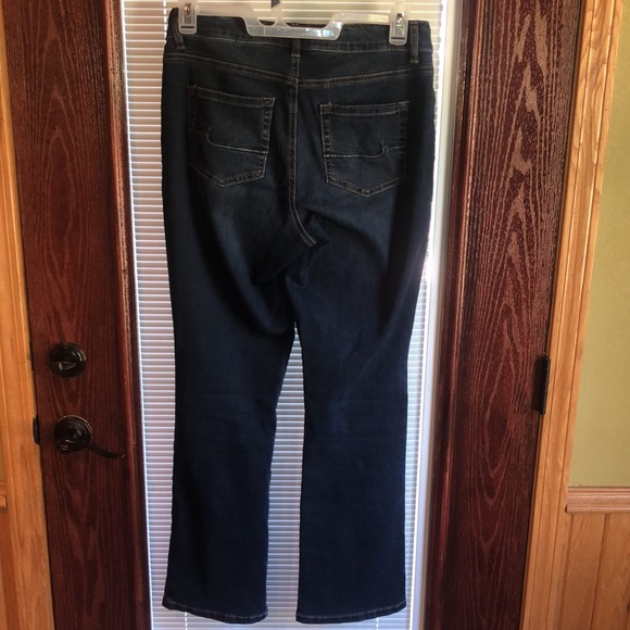 Maurice’s High Rise Curvy Jeans - Picture 3 of 4